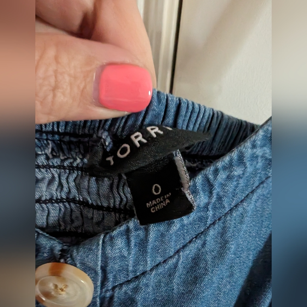 Torrid Button Front Tank - Picture 2 of 3
